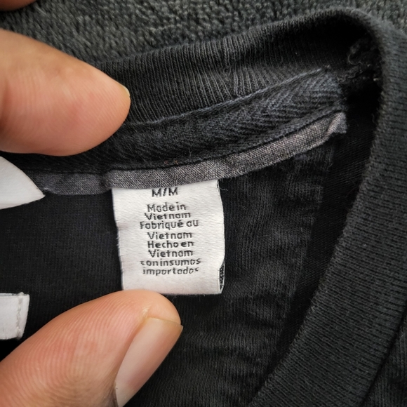 Calvin Klein Black T-Shirt - Picture 4 of 4